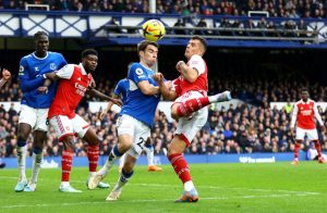 Gặp khó trong công tác tổ chức bóng Arsenal - Everton